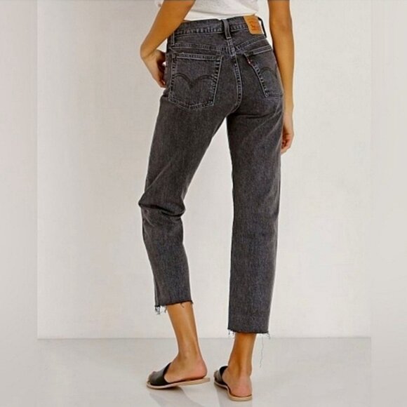 Levi’s Premium Wedgie Straight Jeans Sz 26 Grey Button Fly Raw Hem - Picture 3 of 9
